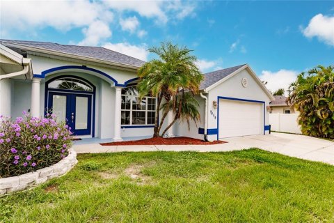 Villa ou maison à vendre à Englewood, Floride: 3 chambres, 196.3 m2 № 2406515 - photo 2