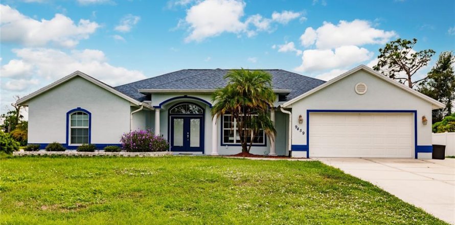 Villa ou maison à Englewood, Floride 3 chambres, 196.3 m2 № 2406515
