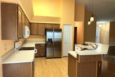 House in Hudson, Florida 3 bedrooms, 172.98 sq.m. № 2232086 - photo 8