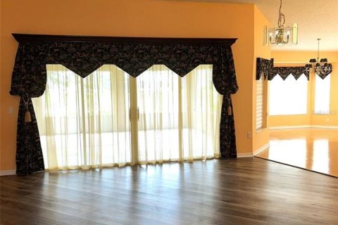 House in Hudson, Florida 3 bedrooms, 172.98 sq.m. № 2232086 - photo 6