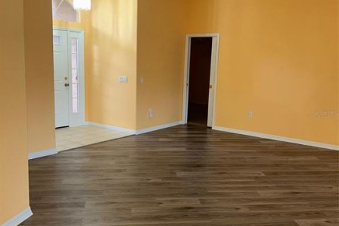 House in Hudson, Florida 3 bedrooms, 172.98 sq.m. № 2232086 - photo 5