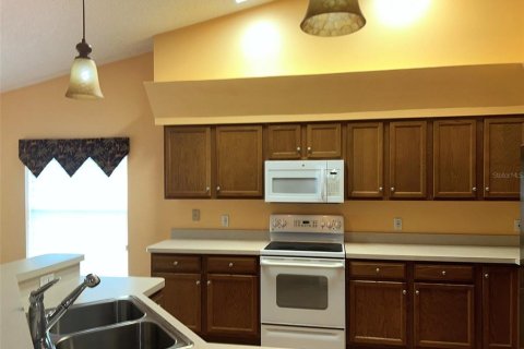 House in Hudson, Florida 3 bedrooms, 172.98 sq.m. № 2232086 - photo 10