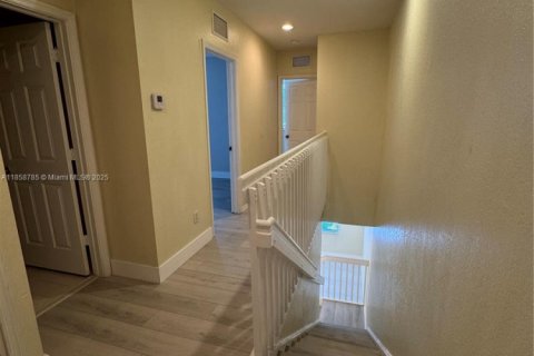 Adosado en venta en Miramar, Florida, 3 dormitorios, 134.71 m2 № 1888285 - foto 9
