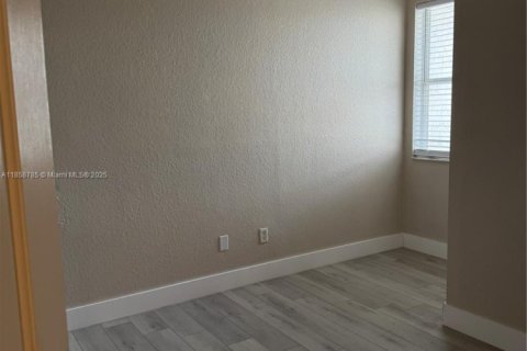 Adosado en venta en Miramar, Florida, 3 dormitorios, 134.71 m2 № 1888285 - foto 7