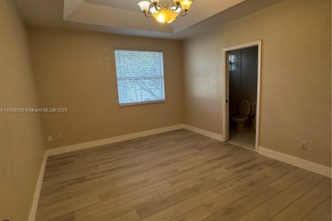 Adosado en venta en Miramar, Florida, 3 dormitorios, 134.71 m2 № 1888285 - foto 5