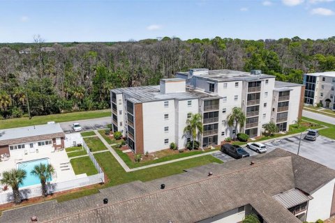 Condo in Port Richey, Florida, 2 bedrooms № 2214034 - photo 26