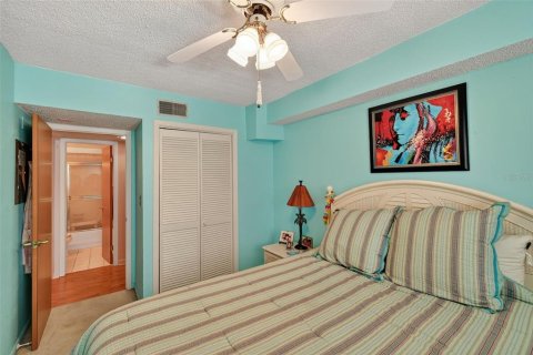 Condo in Port Richey, Florida, 2 bedrooms № 2214034 - photo 20