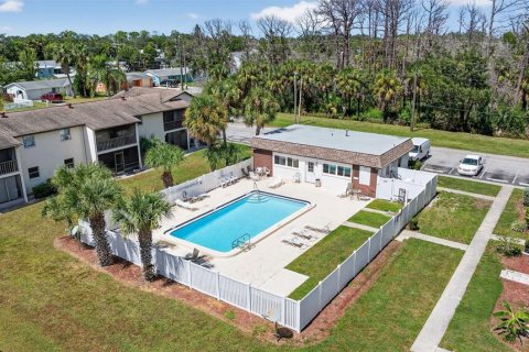 Condo in Port Richey, Florida, 2 bedrooms № 2214034 - photo 27