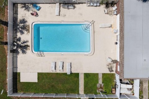 Condo in Port Richey, Florida, 2 bedrooms № 2214034 - photo 29
