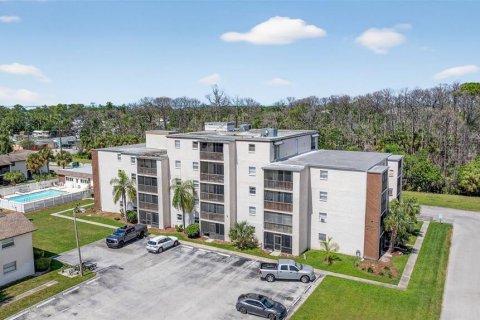 Condo in Port Richey, Florida, 2 bedrooms № 2214034 - photo 25