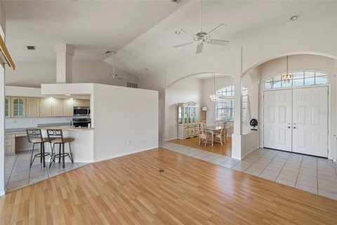 Villa ou maison à vendre à Lake Suzy, Floride: 2 chambres, 183.57 m2 № 2143956 - photo 8
