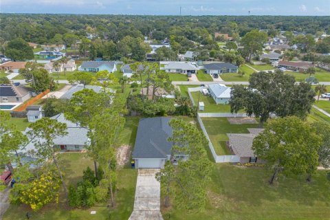 Villa ou maison à vendre à Edgewater, Floride: 3 chambres, 156.35 m2 № 2411450 - photo 14