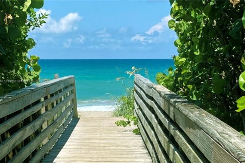 House in Port St. Lucie, Florida 3 bedrooms, 98.1 sq.m. № 1921565 - photo 29