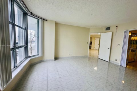 Condominio en venta en Aventura, Florida, 2 dormitorios, 106.84 m2 № 2006064 - foto 6