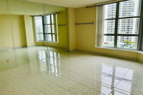 Condominio en venta en Aventura, Florida, 2 dormitorios, 106.84 m2 № 2006064 - foto 8