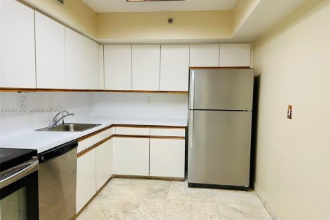 Condominio en venta en Aventura, Florida, 2 dormitorios, 106.84 m2 № 2006064 - foto 5