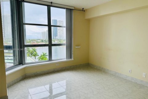 Condominio en venta en Aventura, Florida, 2 dormitorios, 106.84 m2 № 2006064 - foto 10