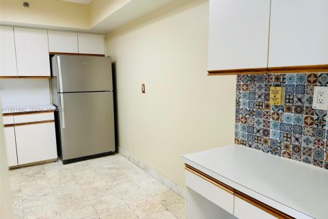 Condominio en venta en Aventura, Florida, 2 dormitorios, 106.84 m2 № 2006064 - foto 4