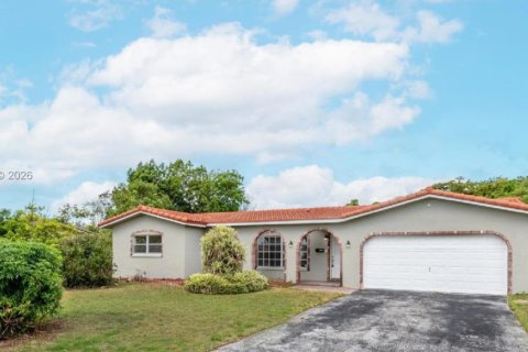 Casa en Coral Springs, Florida 2 dormitorios, 182.92 m2 № 2076453