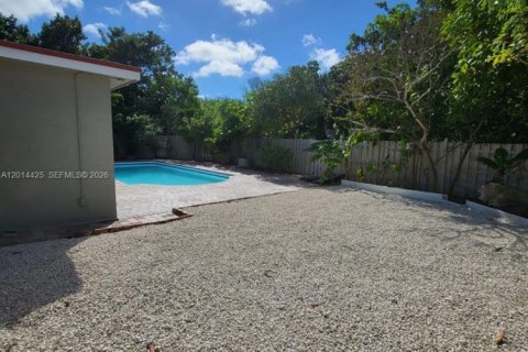 Villa ou maison à louer à Coral Springs, Floride: 2 chambres, 182.92 m2 № 2076453 - photo 12