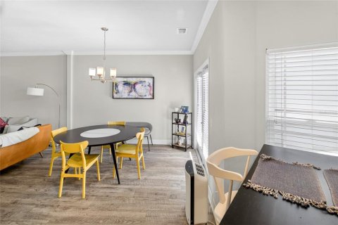 Townhouse in Gainesville, Florida 3 bedrooms, 159.7 sq.m. № 2157759 - photo 18
