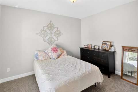 Townhouse in Gainesville, Florida 3 bedrooms, 159.7 sq.m. № 2157759 - photo 24