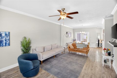 Townhouse in Gainesville, Florida 3 bedrooms, 159.7 sq.m. № 2157759 - photo 6