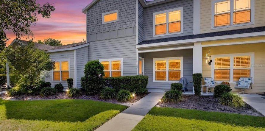 Townhouse in Gainesville, Florida 3 bedrooms, 159.7 sq.m. № 2157759