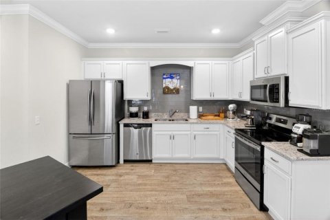 Townhouse in Gainesville, Florida 3 bedrooms, 159.7 sq.m. № 2157759 - photo 19