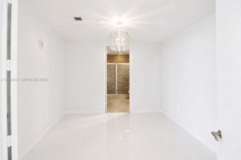 Copropriété à vendre à Sunny Isles Beach, Floride: 2 chambres, 171.59 m2 № 2186124 - photo 10