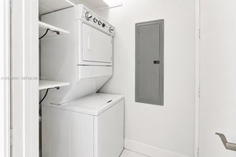 Copropriété à vendre à Sunny Isles Beach, Floride: 2 chambres, 171.59 m2 № 2186124 - photo 19
