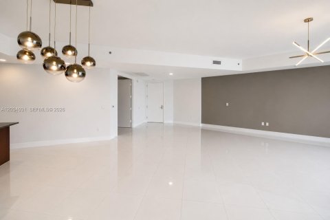 Copropriété à vendre à Sunny Isles Beach, Floride: 2 chambres, 171.59 m2 № 2186124 - photo 3
