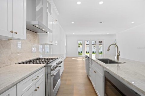 Villa ou maison à vendre à Tampa, Floride: 4 chambres, 319.03 m2 № 1658569 - photo 9