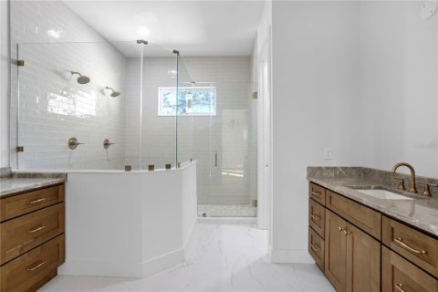 Villa ou maison à vendre à Tampa, Floride: 4 chambres, 319.03 m2 № 1658569 - photo 24