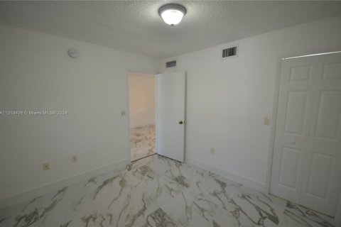 Condo in Homestead, Florida, 2 bedrooms  № 1868647 - photo 7