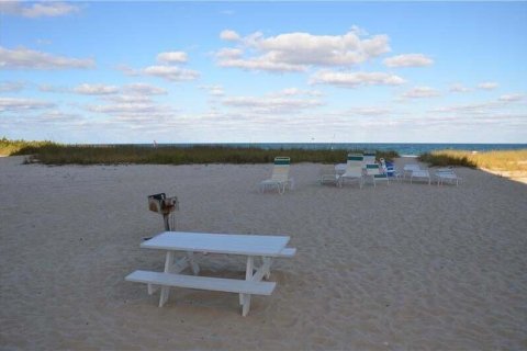 Condo in Lauderdale-by-the-Sea, Florida, 2 bedrooms  № 2261480 - photo 23