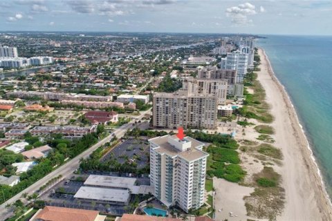 Condo in Lauderdale-by-the-Sea, Florida, 2 bedrooms  № 2261480