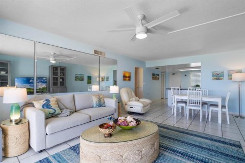Condominio en alquiler en New Smyrna Beach, Florida, 2 dormitorios, 97.08 m2 № 1564572 - foto 2
