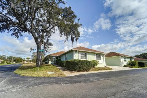 Condo in Port Richey, Florida, 2 bedrooms № 2113270 - photo 7