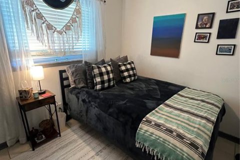 Apartment in Saint Petersburg, Florida 2 bedrooms, 74.32 sq.m. № 1904159 - photo 11
