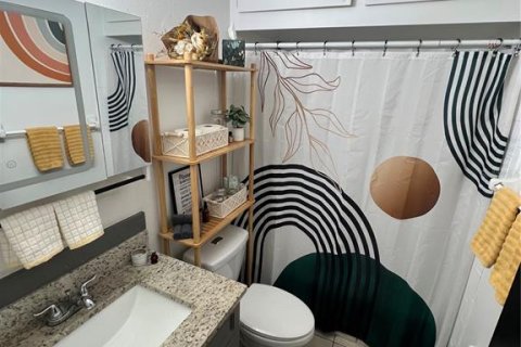 Apartamento en alquiler en Saint Petersburg, Florida, 2 dormitorios, 74.32 m2 № 1904159 - foto 9
