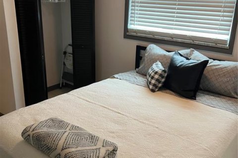 Снять в аренду квартиру в Сент-Питерсберг, Флорида 4 комнаты, 74.32м2, № 1904159 - фото 12