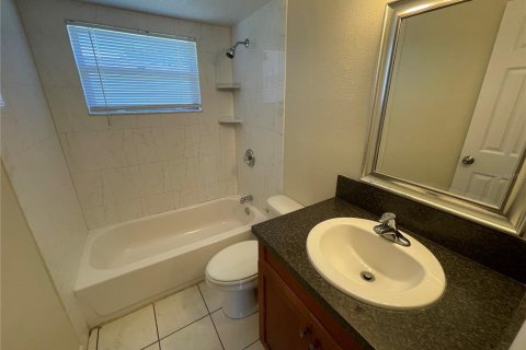 Villa ou maison à louer à Altamonte Springs, Floride: 4 chambres, 120.12 m2 № 2406460 - photo 8