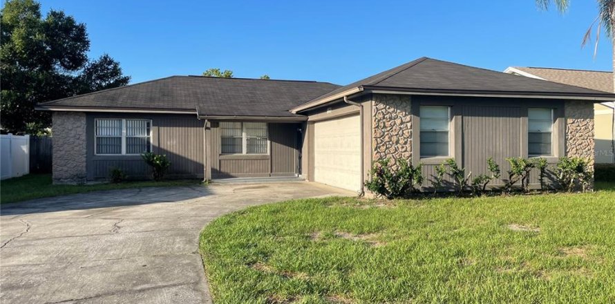 Villa ou maison à Altamonte Springs, Floride 4 chambres, 120.12 m2 № 2406460