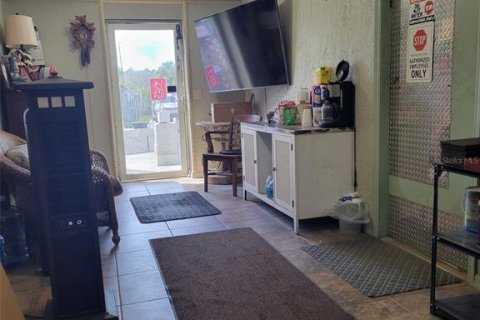 Commercial property in Belleview, Florida 371.79 sq.m. № 2103859 - photo 2