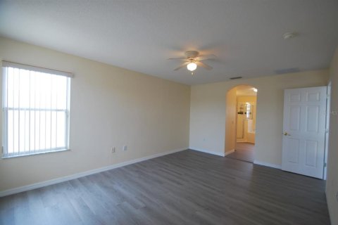 Casa en venta en Davenport, Florida, 5 dormitorios, 227.7 m2 № 1751821 - foto 16