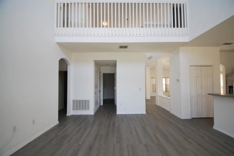 Casa en venta en Davenport, Florida, 5 dormitorios, 227.7 m2 № 1751821 - foto 12