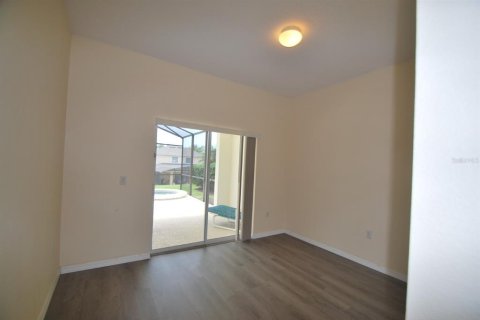Casa en venta en Davenport, Florida, 5 dormitorios, 227.7 m2 № 1751821 - foto 24