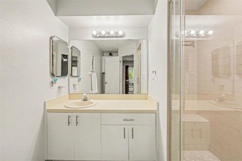 Condo in Hudson, Florida, 2 bedrooms № 2112788 - photo 12