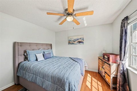 Condo in Hudson, Florida, 2 bedrooms № 2112788 - photo 9